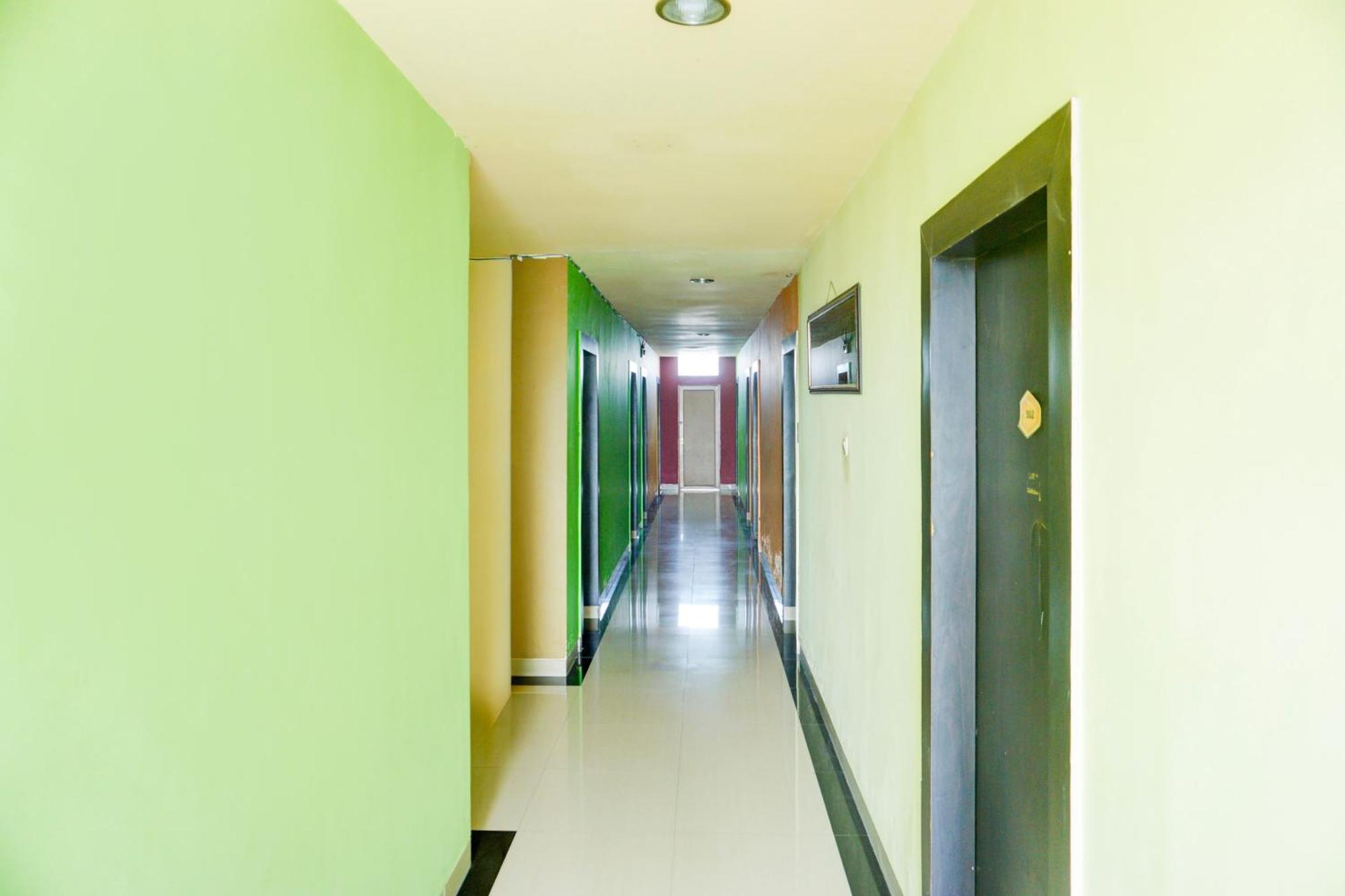Collection O R.Sukamto Near Palembang Trade Center Mall Exterior photo