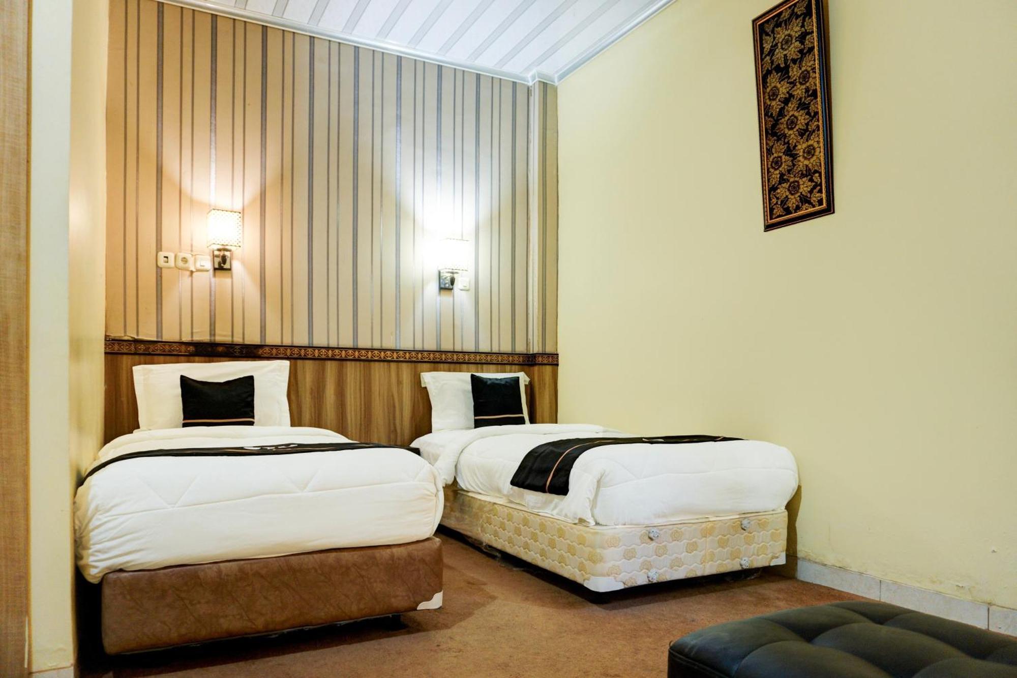 Collection O R.Sukamto Near Palembang Trade Center Mall Exterior photo